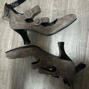 Bulle Gray Suede Heels